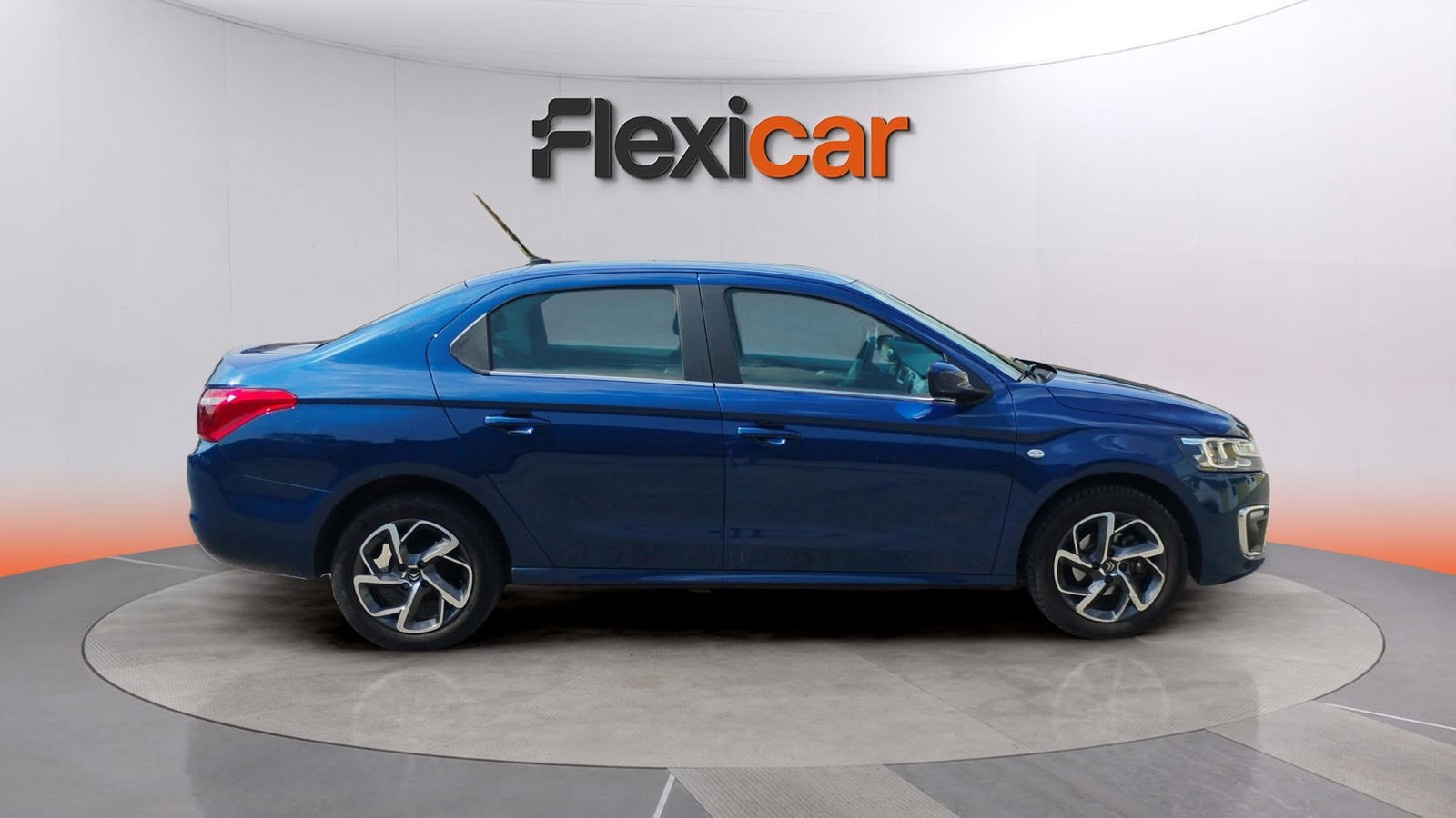 https://cdn-flexicar.caraffinity.it/public_appraisal_images_pro/images/stock/180815/zxfeBO0Mbt__WhatsApp Image 2025-09-12 at 16.24.43 (1).jpeg